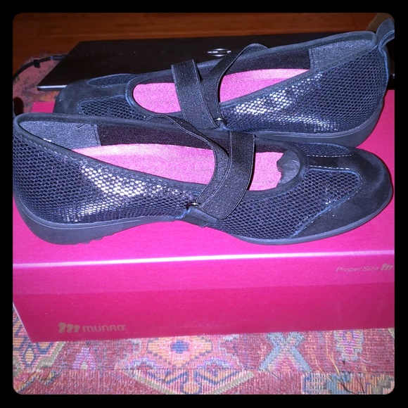 Munro ZIP Black Combo walking shoes - Picture 1 of 4